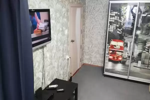 Квартира «В центре на 5 человек» Квартира «В центре на 5 человек»